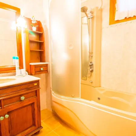Sunny With Private Pool, Ac And Wifi Tatil Evi
